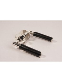 deurkrukken (paar) met standaard rozet maat 125mm in Blinkend nikkel met zwart ebbenhout.