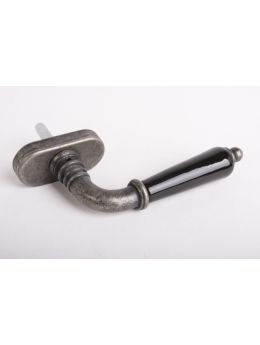 Draai kiep systeem met kruk 742 maat 135mm in Zilver antiek met zwart porselein.